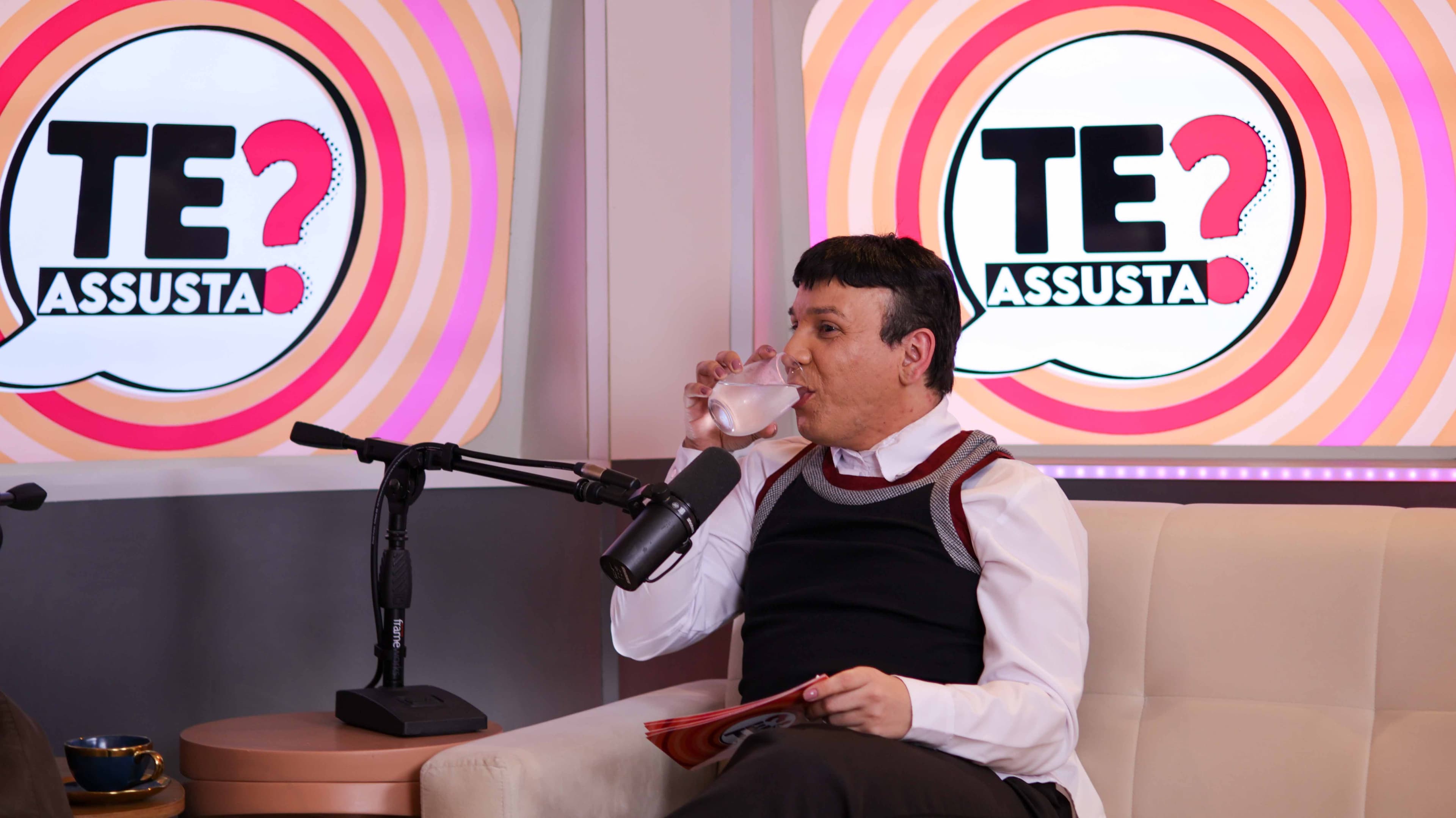 Sala Céu — formato talk-show com convidados